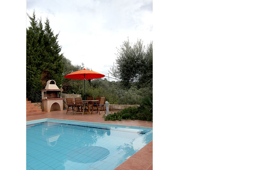 Villa Thalia pool & exterior